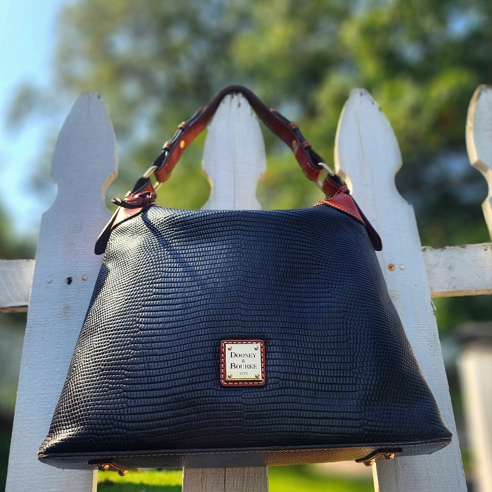 Dooney & Bourke Embossed Lizard Hobo Bag in Luxe Black w/ Dustbag EUC